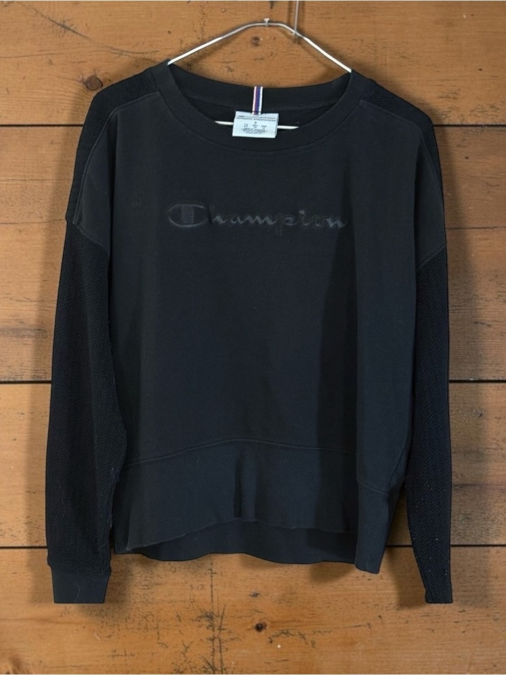 Champion Black Cropped Oversized Crewneck Sweatshirt with Knit Sleeves